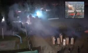 Τούρκος αστυνομικός ρίχνει δακρυγόνα στην ελληνική πλευρά στον Έβρο (ΒΙΝΤΕΟ)