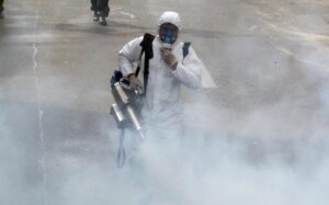 Τουλάχιστον ένας στους δέκα κολλάει τον κορωνοϊό από ασυμπτωματικό φορέα