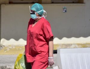 "Καλπάζει" ο κορωνοϊός στην Ελλάδα: Επιβεβαιώθηκαν άλλα 18 κρούσματα