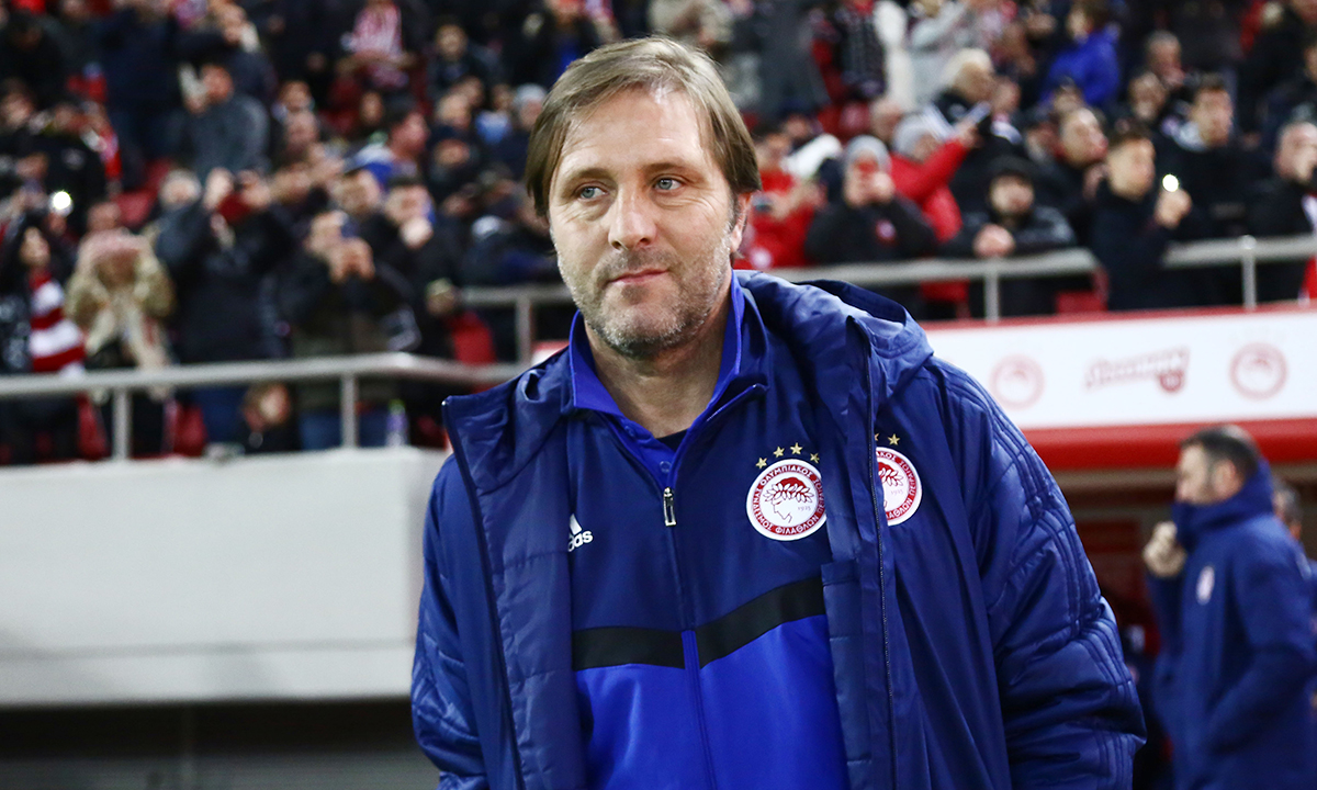 Μαρτίνς: «Αφοσιωμένος στον Ολυμπιακό, είμαστε σε συζητήσεις»