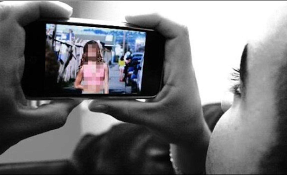 Προσέγγιζε ανήλικα αγόρια και ζητούσε γυμνές φωτογραφίες τους και βίντεο