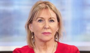 Κρούσμα κορωνοϊού η Υφυπουργός Υγείας της Βρετανίας