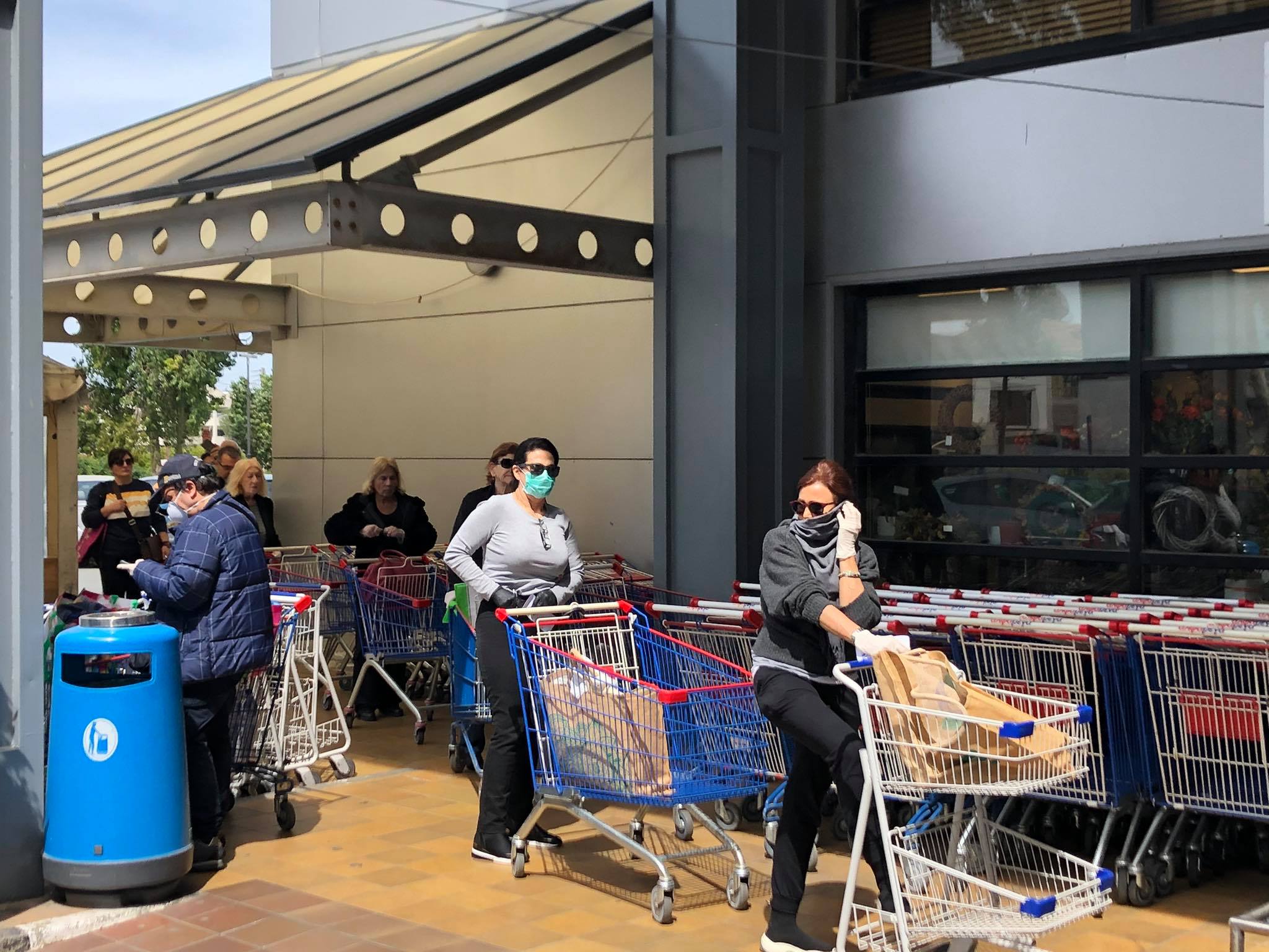 Φόβοι για συνωστισμό καταναλωτών σε υπεραγορές και καταστήματα ενόψει του Πάσχα