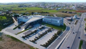 Πέντε κρούσματα κορωνοϊού στο American Medical Center (ΒΙΝΤΕΟ)