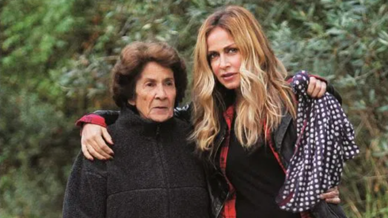 Άννα Βίσση: Μας έδειξε την…αγαπημένη φωτογραφία της μητέρας της (ΦΩΤΟ)