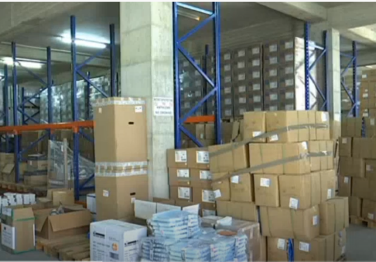 Αυτοψία του Alpha σε αποθήκη των ιατρικών υπηρεσιών του Υπουργείου Υγείας (VID)