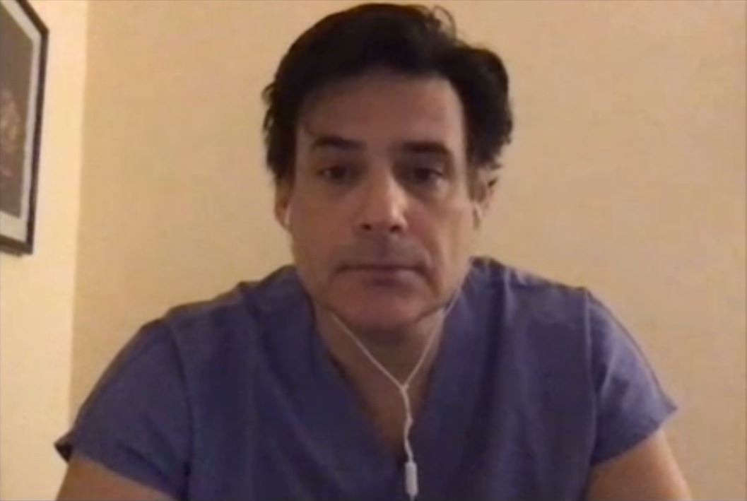 "Δεν κοιτά το νούμερο της ηλικίας, αλλά τις παθολογίες του ατόμου" (ΒΙΝΤΕΟ)