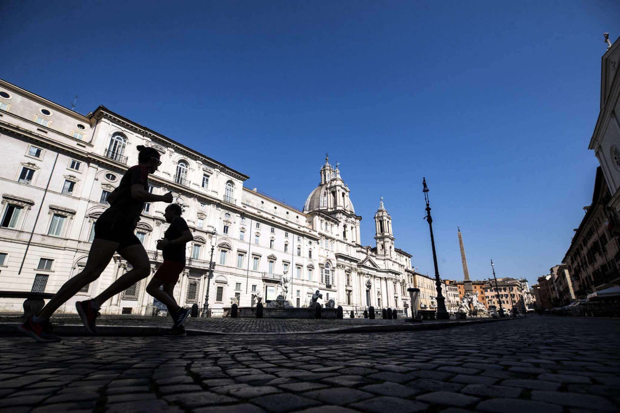 Έβγαλε για βόλτα τη…χελώνα της και έφαγε πρόστιμο