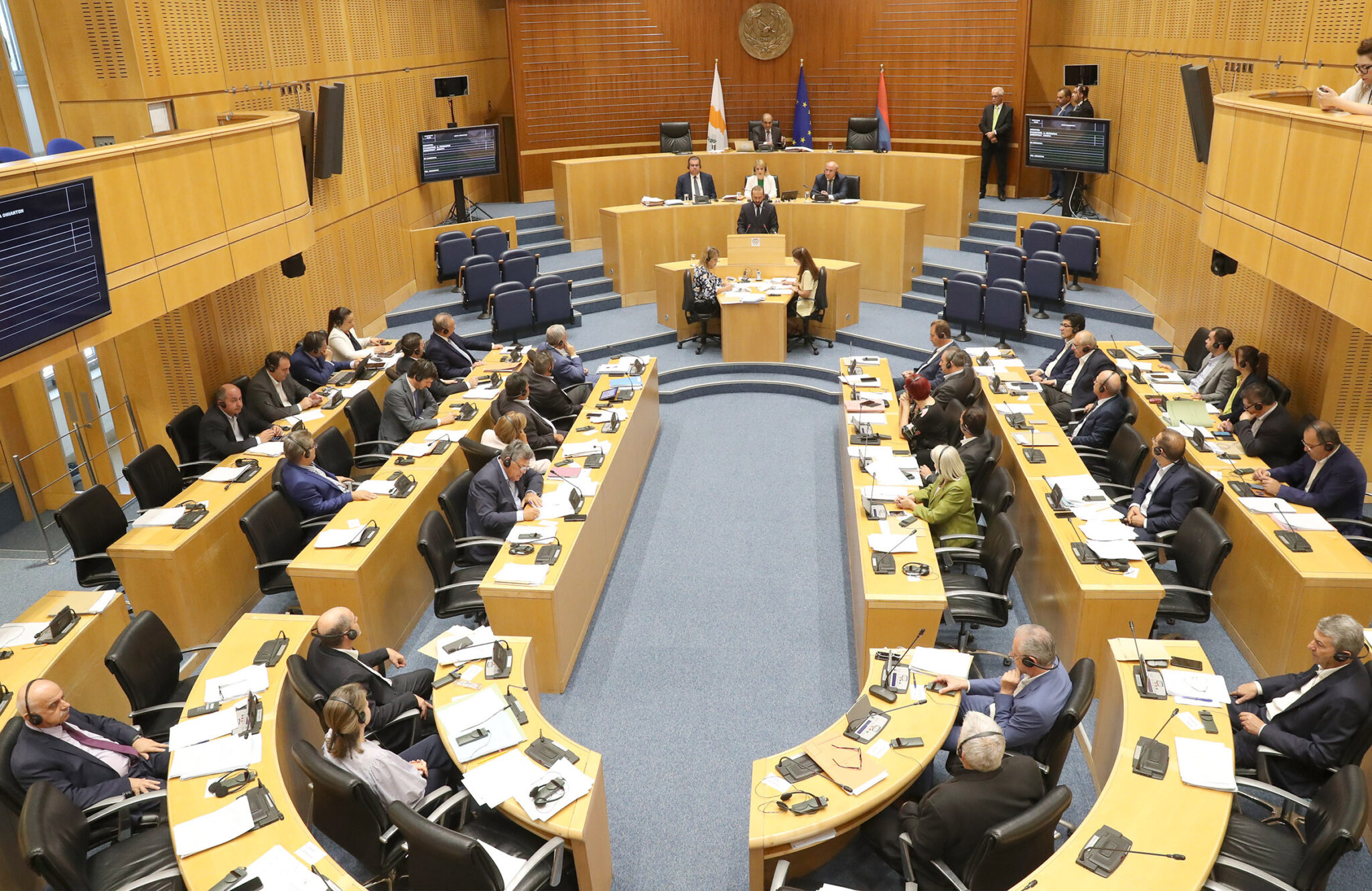 Κανονικά τα οδοιπορικά στους βουλευτές εν μέσω πανδημίας κορωνοϊού (ΒΙΝΤΕΟ)