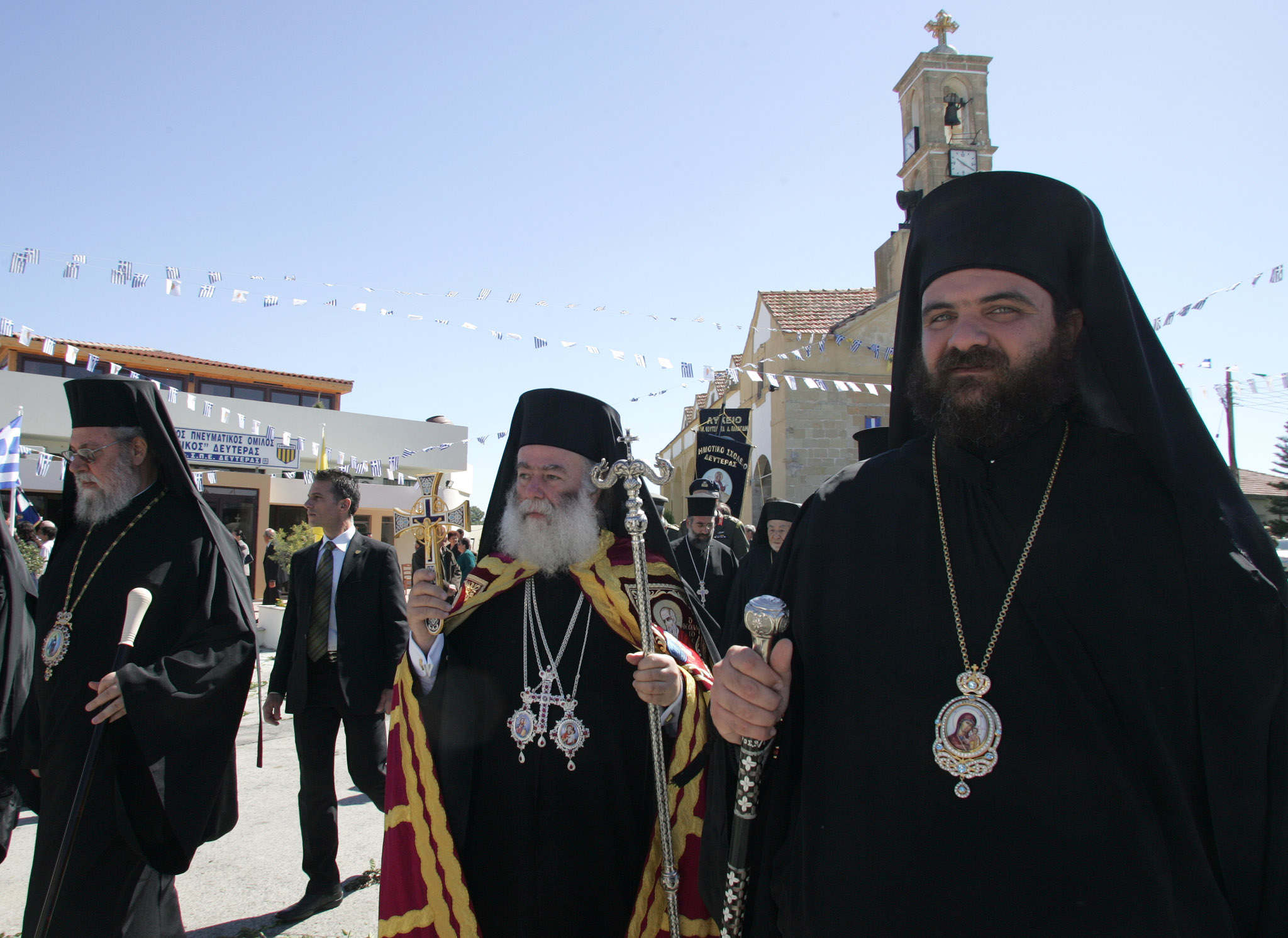 Μητροπολίτης Ταμασού: "Δεν θα ήταν σοφό να ανοίξουν ανεξέλεγκτα οι εκκλησίες"