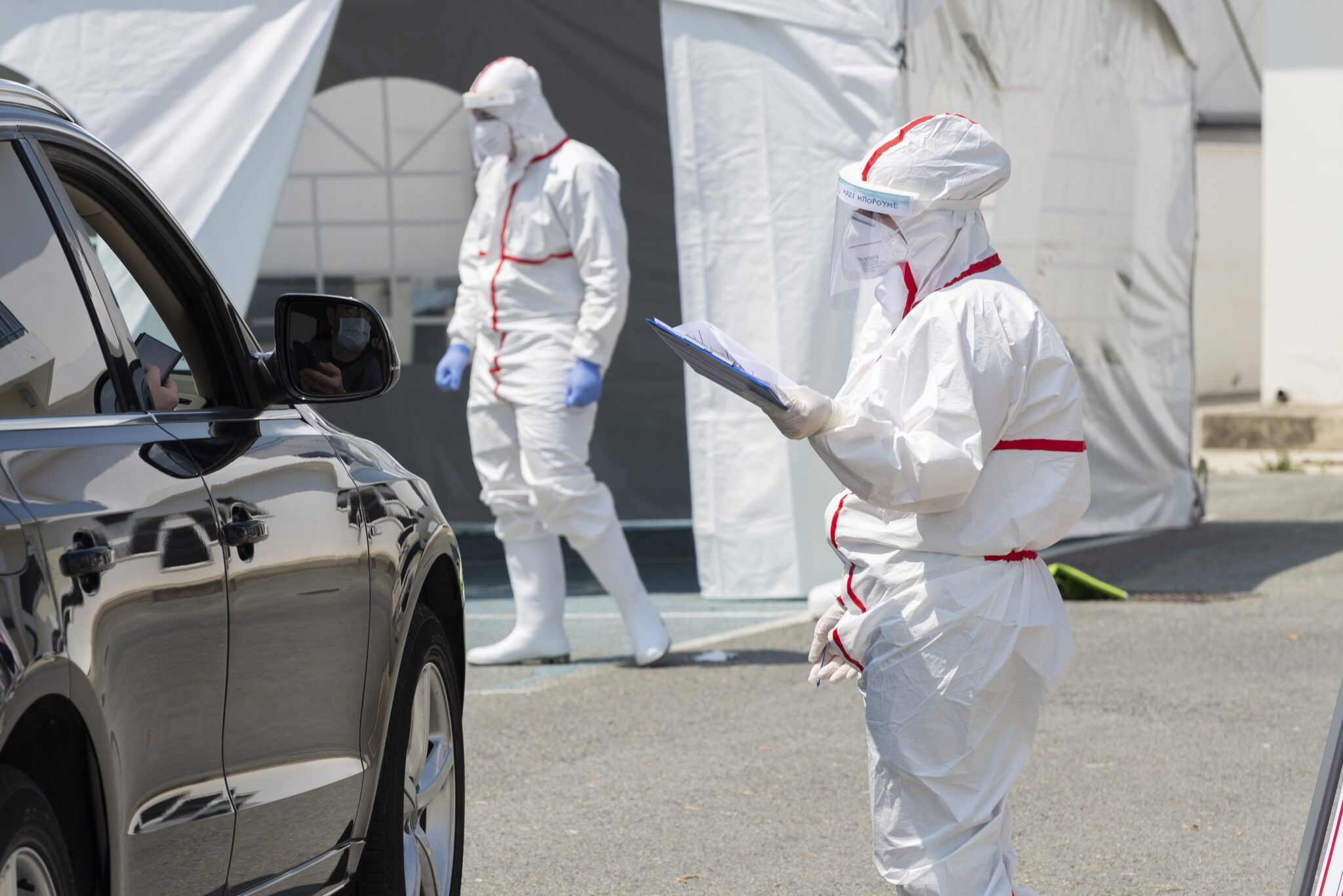 Άλλο ένα ιδιωτικό εργαστήριο στην μάχη των 20,000 δειγματοληψιών για κορωνοϊό