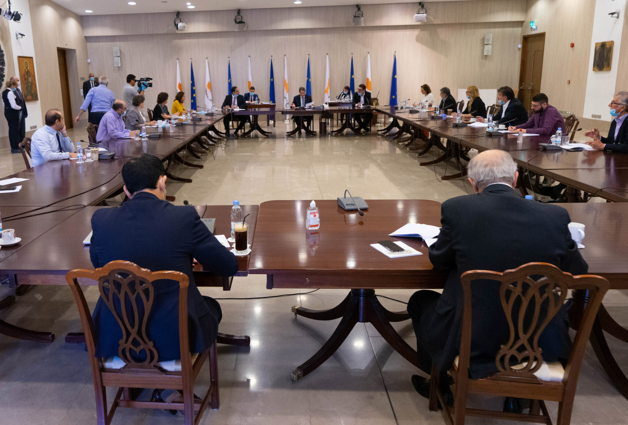 "Ο κύβος ερρίφθη" για την πρώτη φάση χαλάρωσης των περιοριστικών μέτρων (ΒΙΝΤΕΟ)