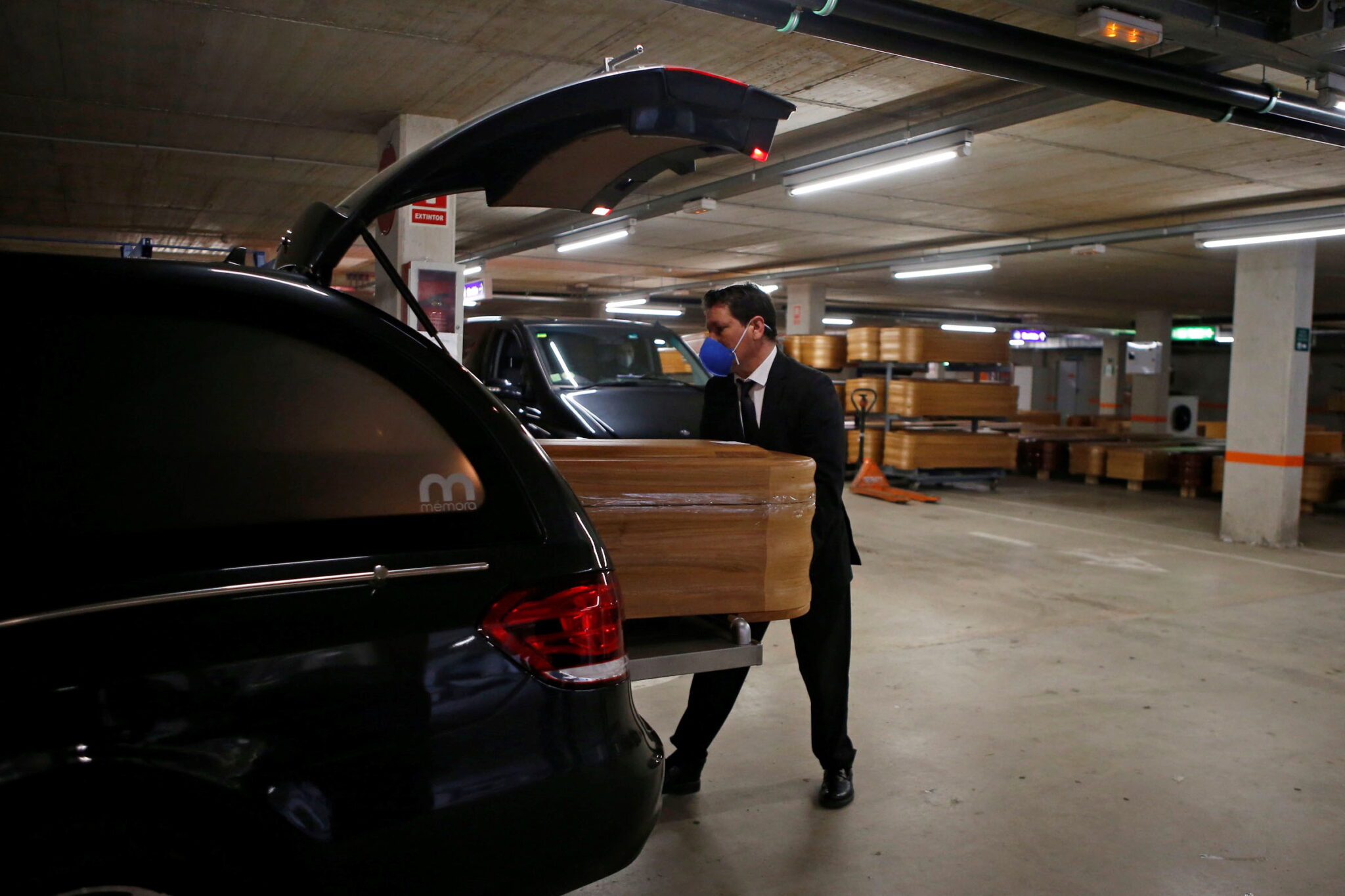 Θρήνος στην κυπριακή παροικία του Λονδίνου για τα 115 θύματα κορωνοϊού (ΒΙΝΤΕΟ)