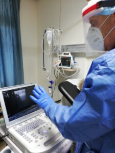 Kρούσματα κορωνοϊού σε συσκευαστήριο σαλατών στο Γέρι και φαρμακαποθήκη στη Πάφο