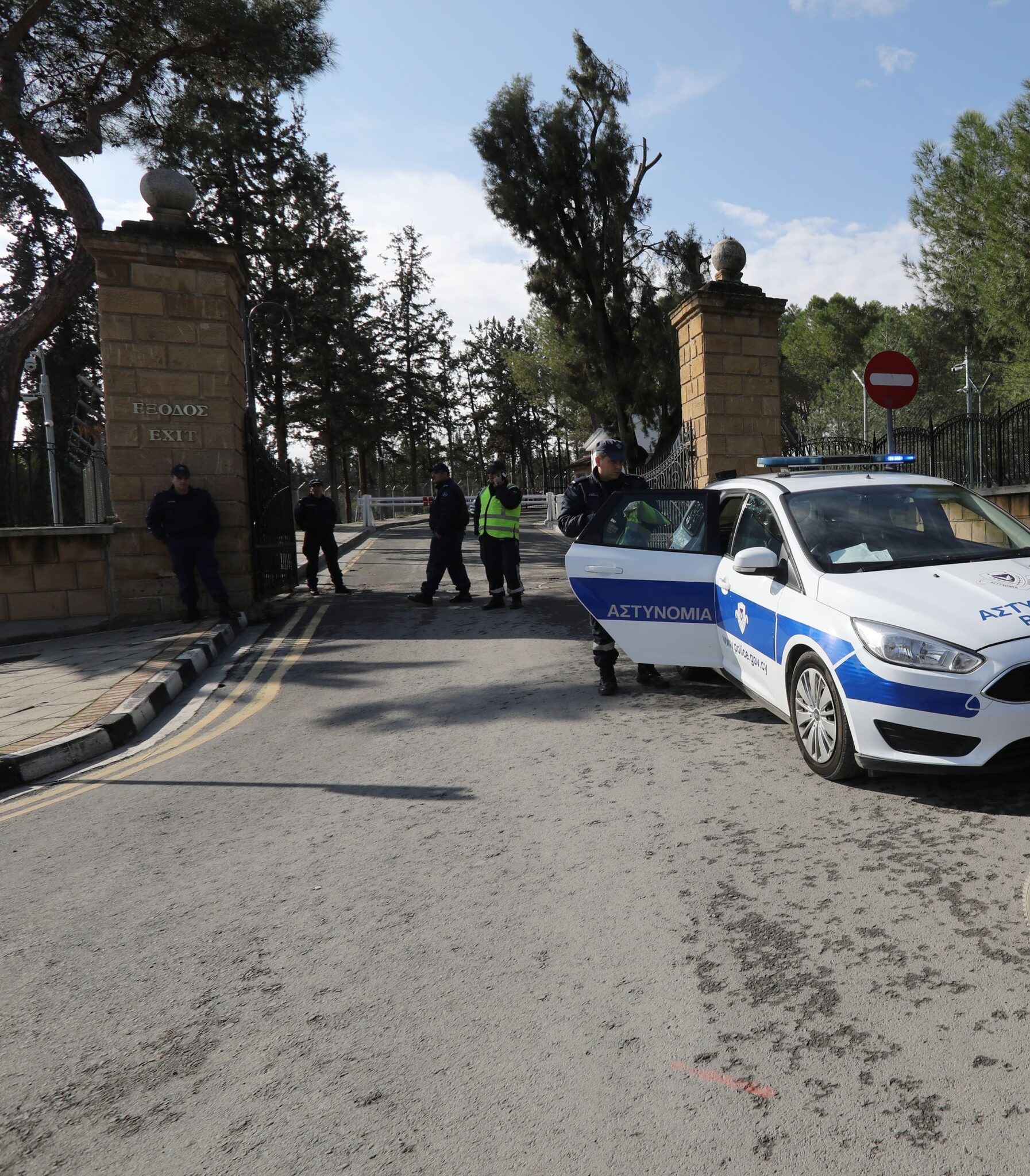 Θετικός στον κορωνοϊό αστυνομικός, μέλος της Προεδρικής Φρουράς