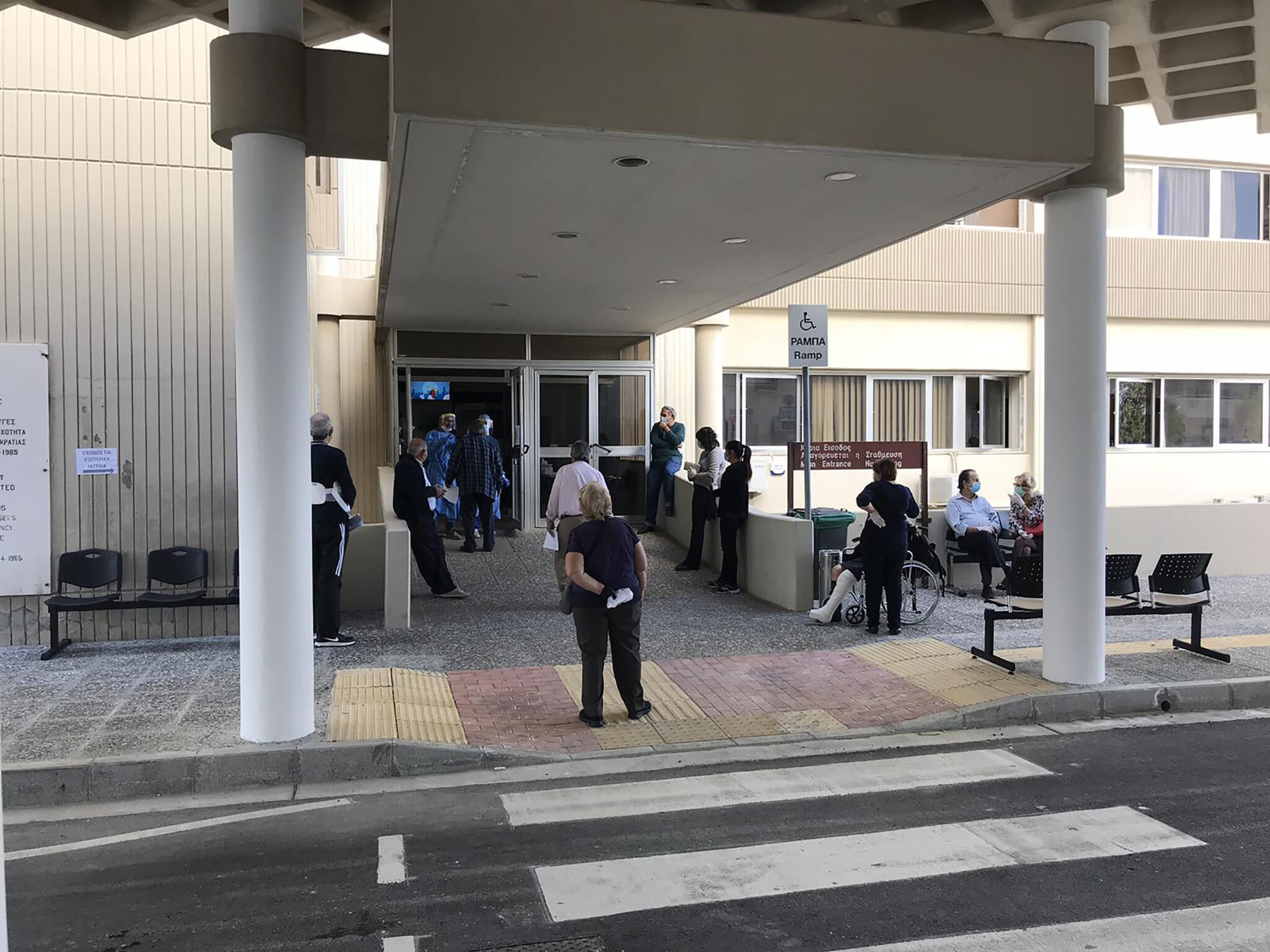 Επαναλειτουργούν Ορθοπεδικό και το Νεφρολογικό Τμήμα του ΓΝ Λάρνακας