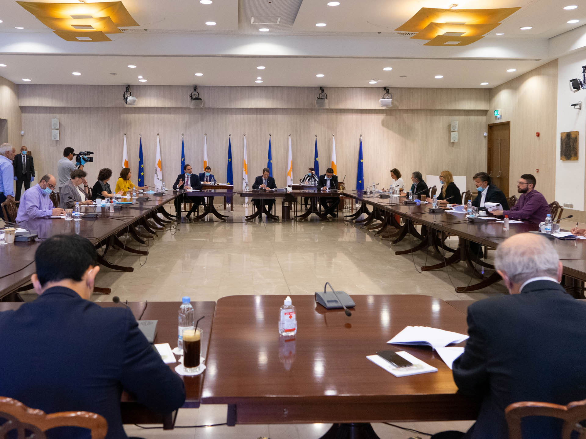 Σταδιακή χαλάρωση μέτρων: Τι αλλάζει από Δευτέρα (ΒΙΝΤΕΟ)