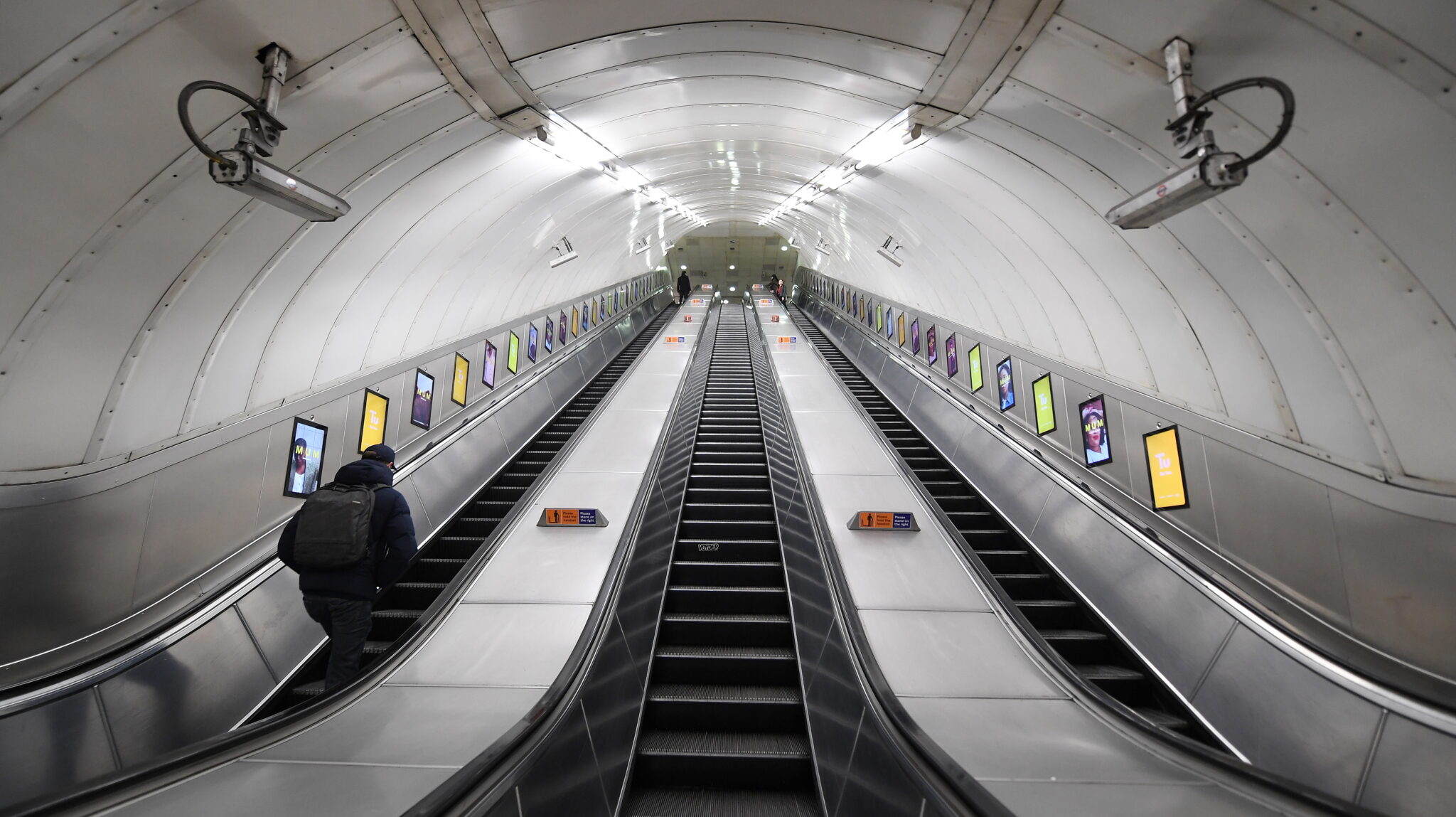 Ένας Κύπριος που ζει στο Άμστερνταμ περιγράφει την κατάσταση στη χώρα (ΒΙΝΤΕΟ)