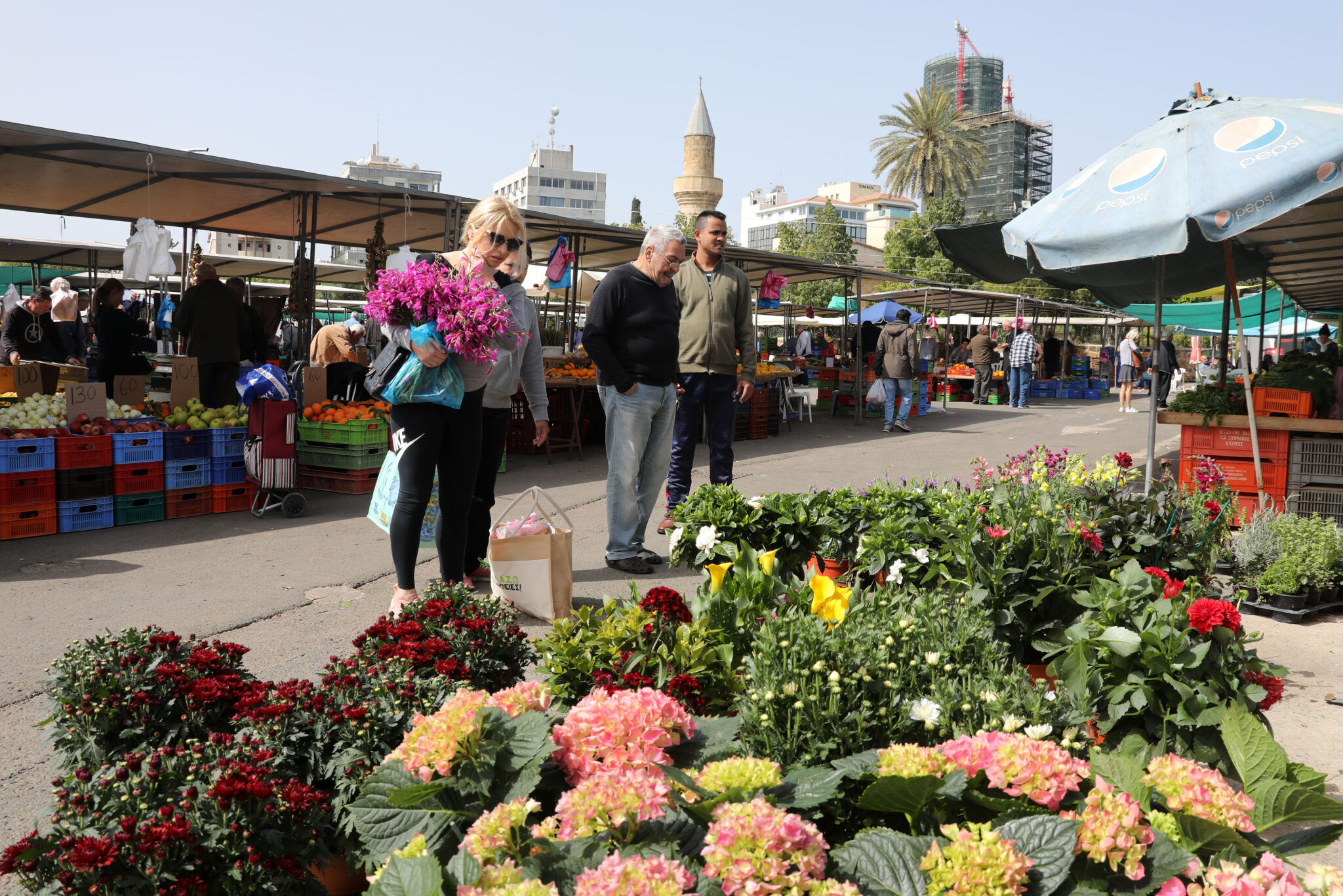 Ανοίγουν oi λαϊκές αγορές στην πρώτη φάση χαλάρωσης των μέτρων (ΒΙΝΤΕΟ)