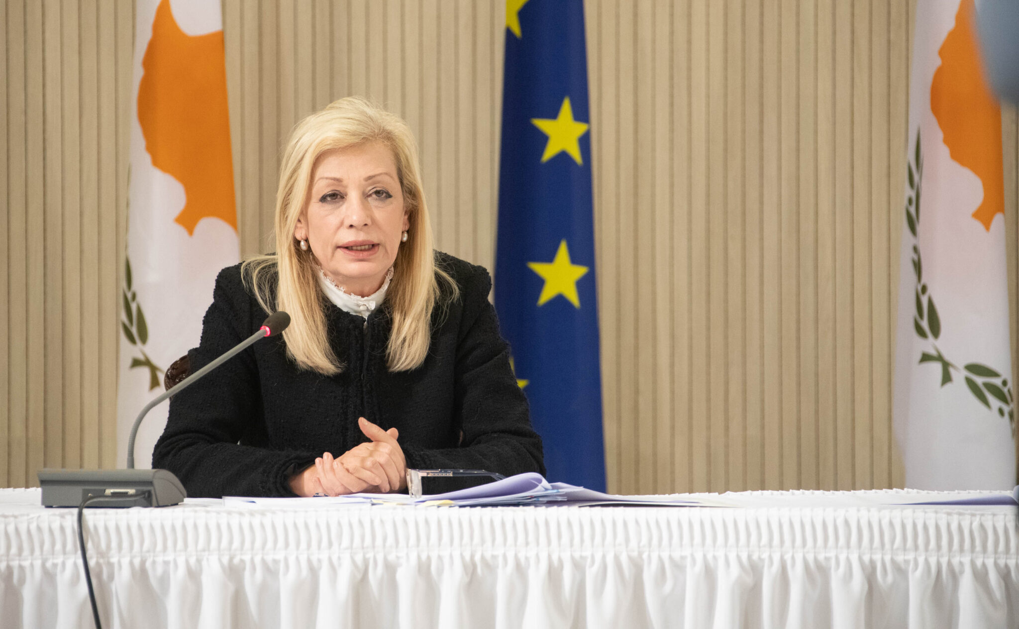 Απαντά η Υπουργός Εργασίας για μειωμένα επιδόματα και λανθασμένες αιτήσεις (VID)