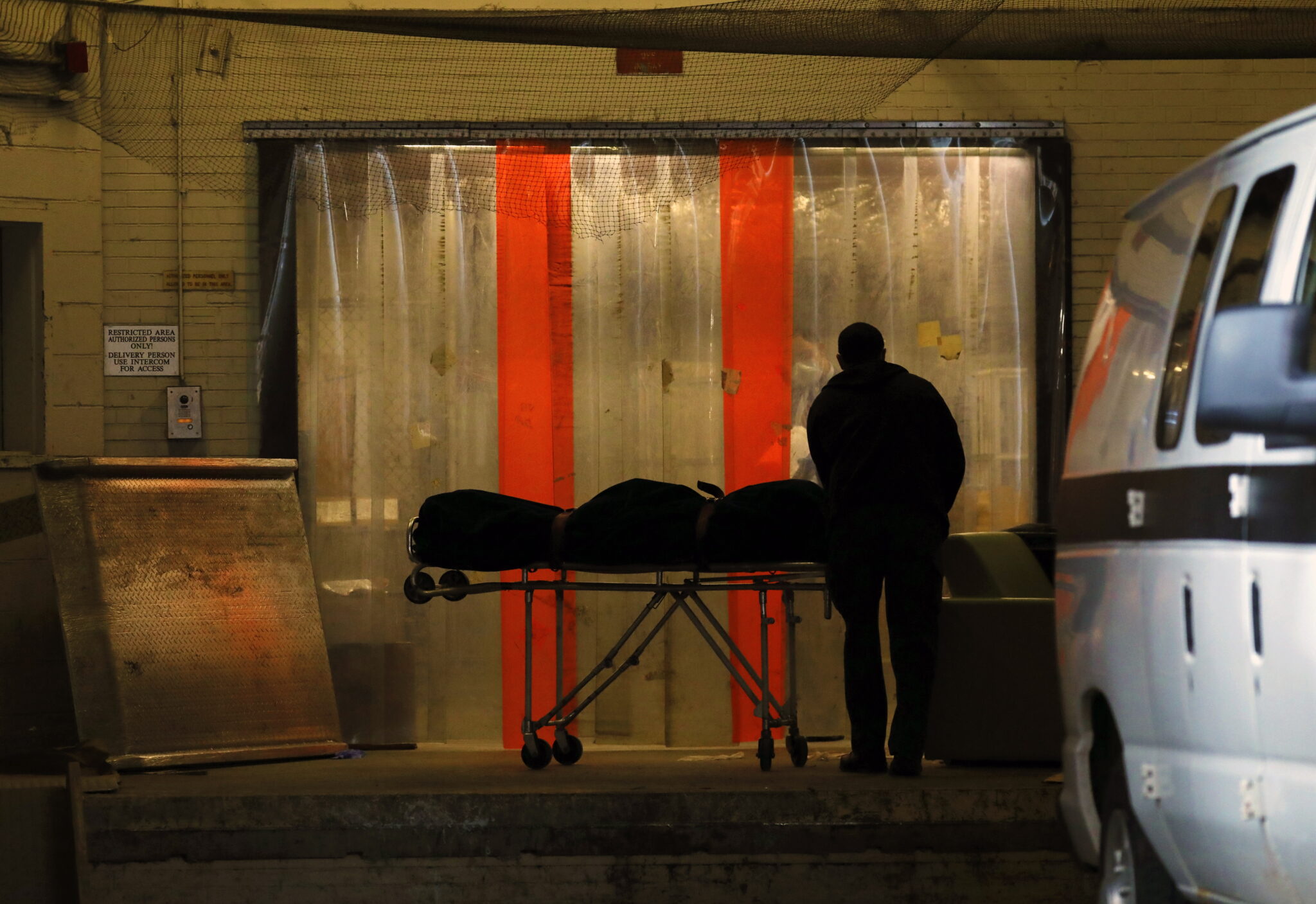 ΗΠΑ: Ξεπέρασαν τον αριθμό των νεκρών στρατιωτών στο Βιετνάμ τα θύματα κορωνοϊού