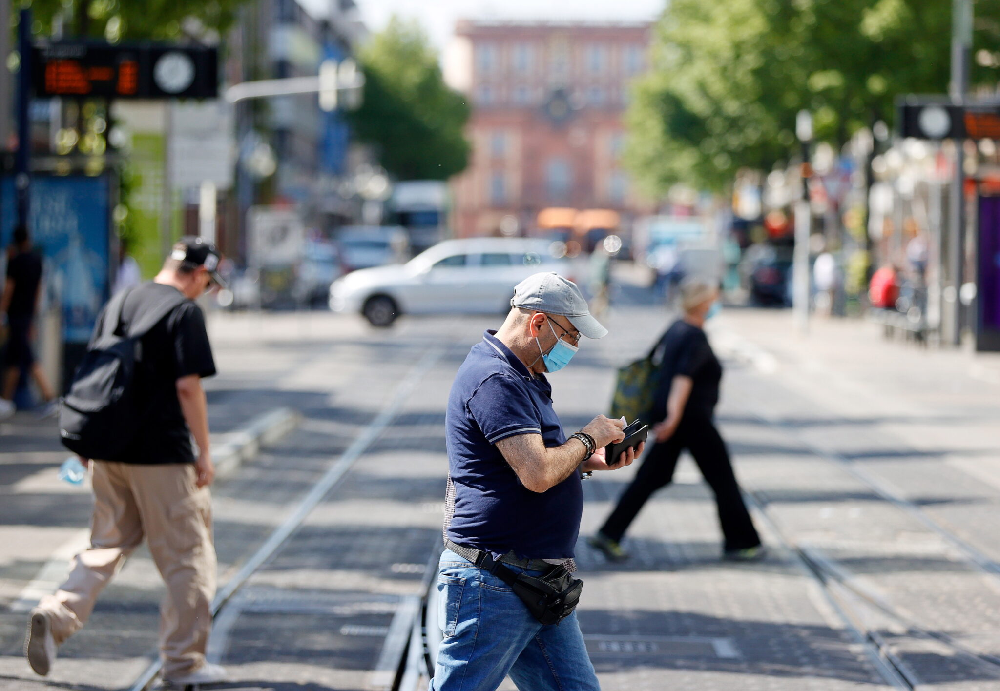 Υποχρεωτική η χρήση μάσκας στη Γερμανία
