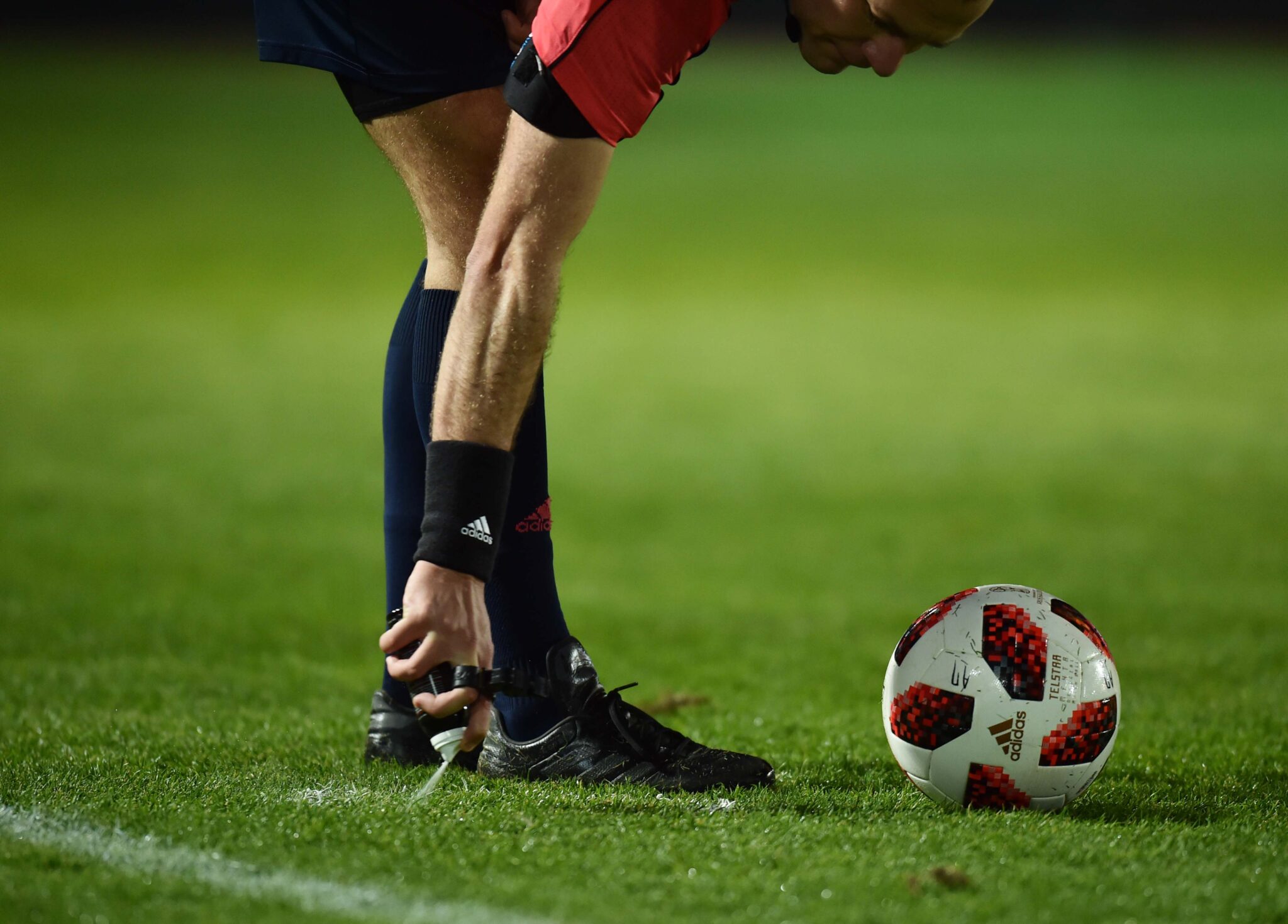 Εκπαιδευτικές φάσεις KOΠ:Πότε δεν τιμωρείται επαφή της μπάλας με το χέρι(ΒΙΝΤΕΟ)