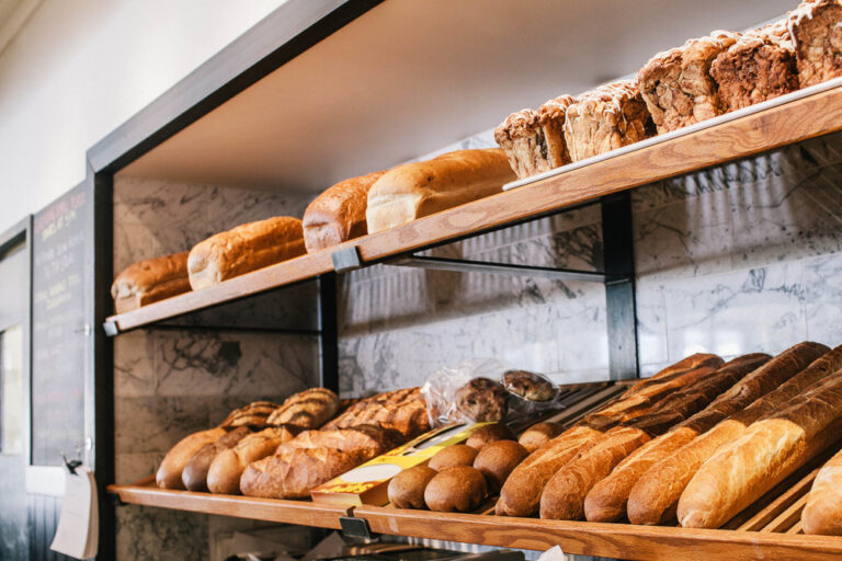 26 οι εργαζόμενοι στη μονάδα παραγωγής αρτοποιείου που προσβλήθηκαν από τον ιό