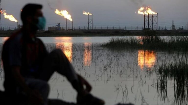 Ιστορική κατρακύλα του αμερικανικού πετρελαίου κάτω από 0$ το βαρέλι
