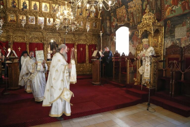 Χωρίς την παρουσία πιστών ακούστηκε φέτος το «Ἀνάστα ὁ Θεός, κρῖνον τὴν γῆν»