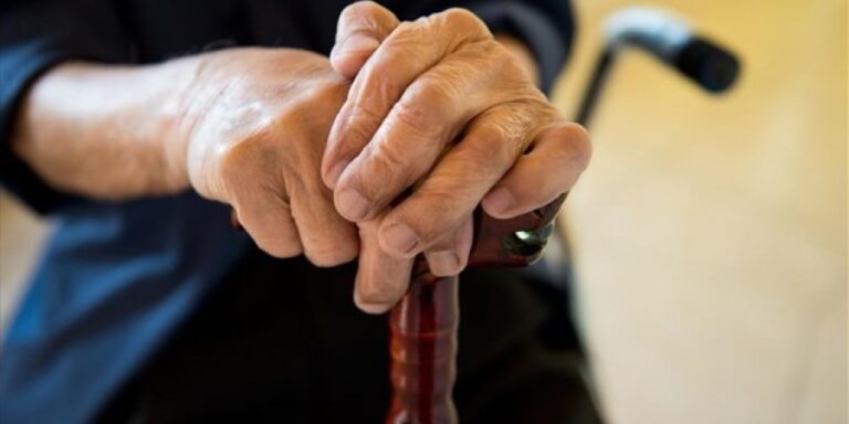 Μήνυμα προς απόδημους: "Μην έρθετε στο χωριό το Πάσχα" (ΒΙΝΤΕΟ)