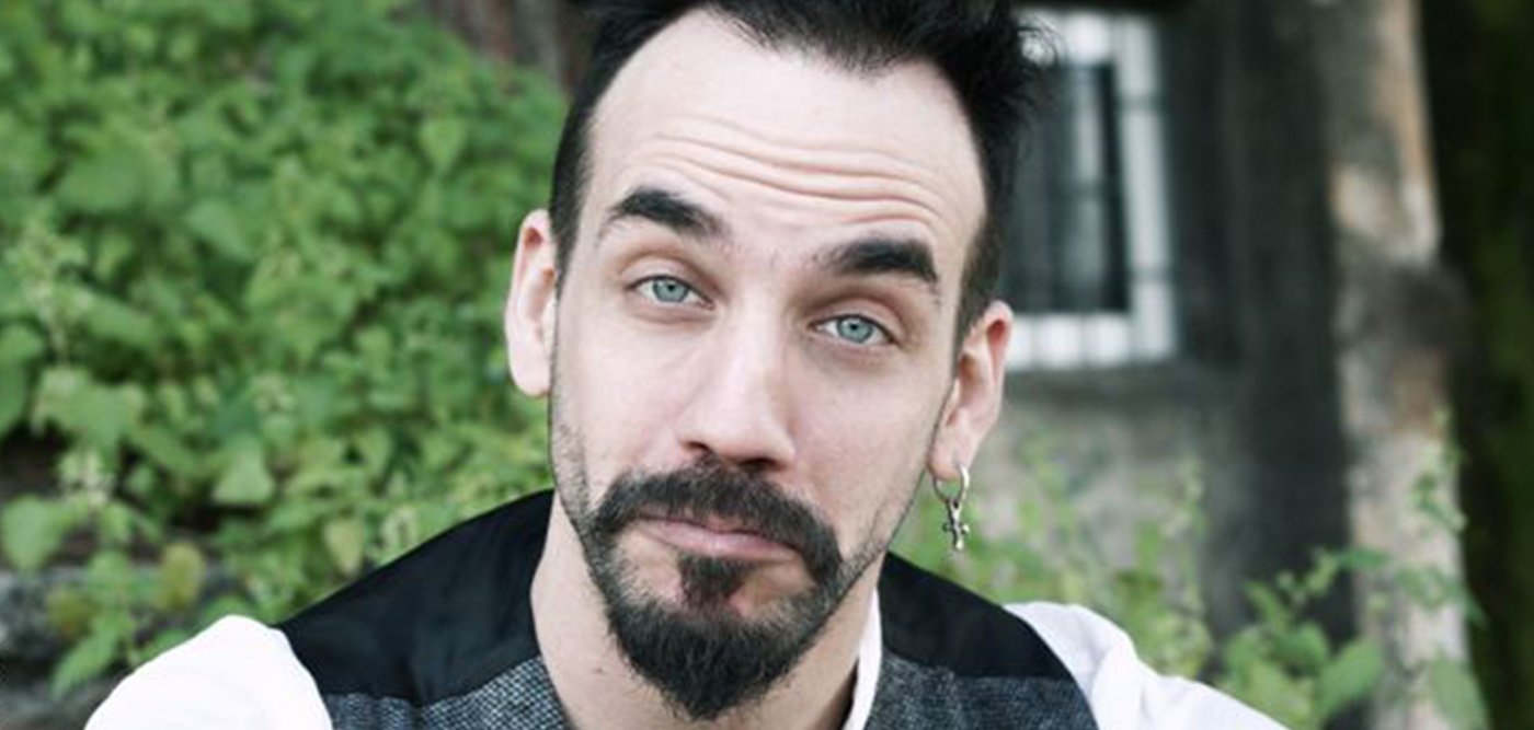 Ο Πάνος Μουζουράκης… ποζάρει στον φωτογραφικό φακό της συντρόφου του(ΦΩΤΟ)