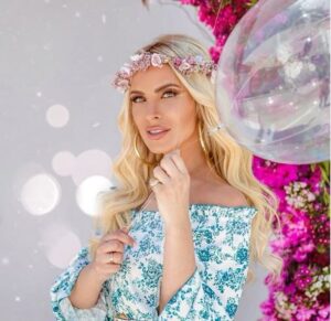 Η Κατερίνα Καινούργιου μας δείχνει την μητέρα της και την μεγάλη ομοιότητά τους