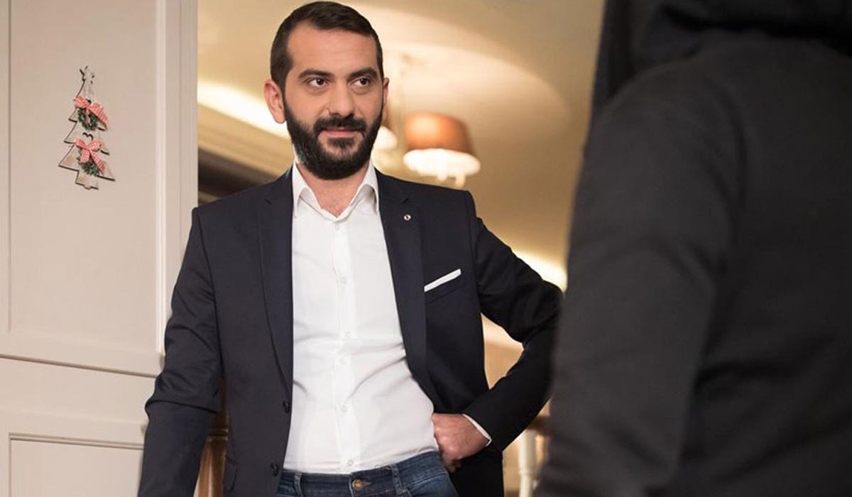 Και όμως ο Λεωνίδας Κουτσόπουλος ζήτησε να του αλλάξουν το ύψος στην…ταυτότητα