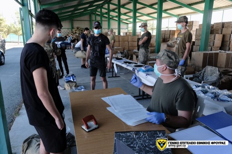 Άρχισε ο εξοπλισμός των νεοσύλλεκτων από την Εθνική Φρουρά (ΦΩΤΟ)