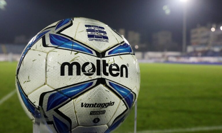Super League: Σε καραντίνα πέντε ημερών όποια ομάδα βρεθεί με κρούσμα κορωνοϊού