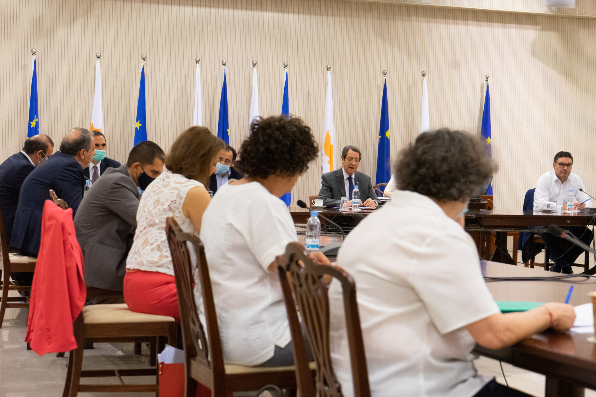 LIVE: Το Υπουργικό αποφασίζει για άμεση εφαρμογή τρίτης και τέταρτης φάσης