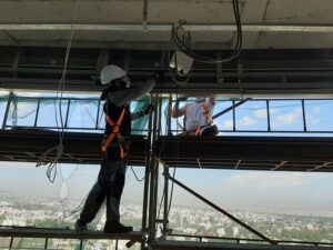 Βγαίνει στους δρόμους κινητή μονάδα για 3,000 test κορωνοϊού σε εργάτες (ΒΙΝΤΕΟ)