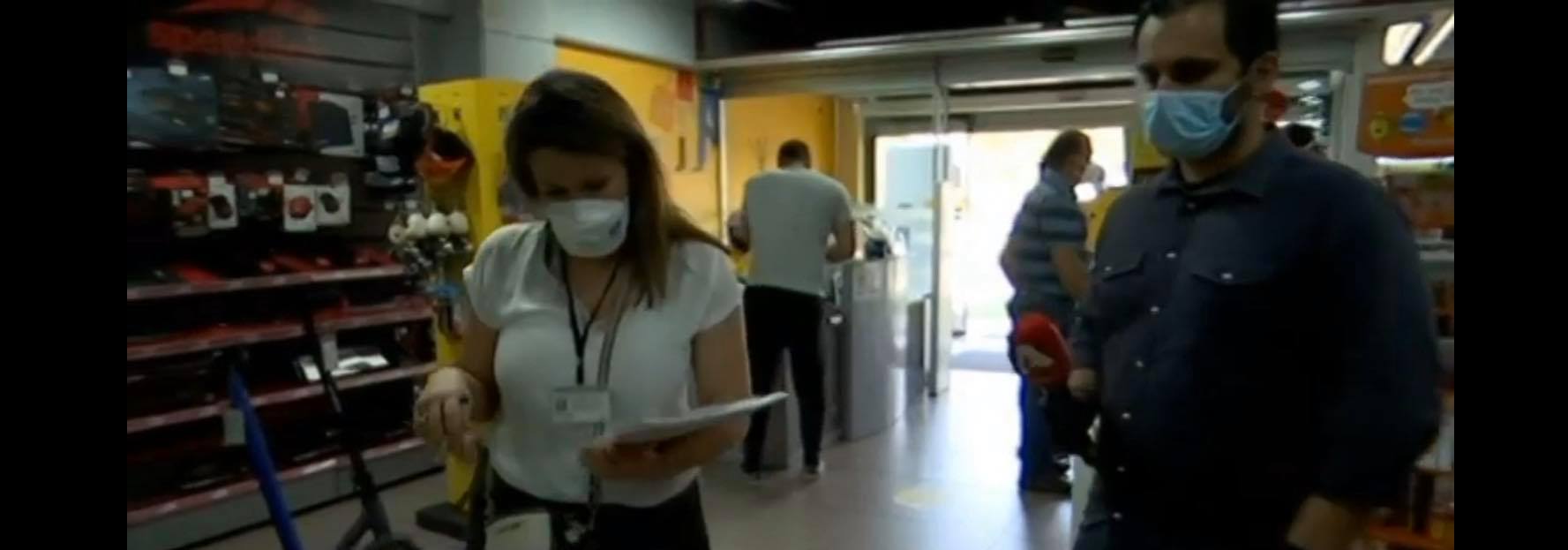 Καρέ – καρέ η "έφοδος" για έλεγχο στα μαγαζιά (ΒΙΝΤΕΟ)