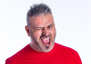 Ο Λούης επιστρέφει στο σατιρικό με μια…εναλλακτική "παράσταση" (ΒΙΝΤΕΟ)