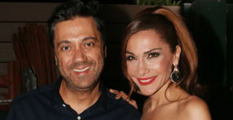 O Γιώργος Θεοφάνους ποζάρει ξανά στην "αγκαλιά" της Δέσποινας Βανδή (ΦΩΤΟ)