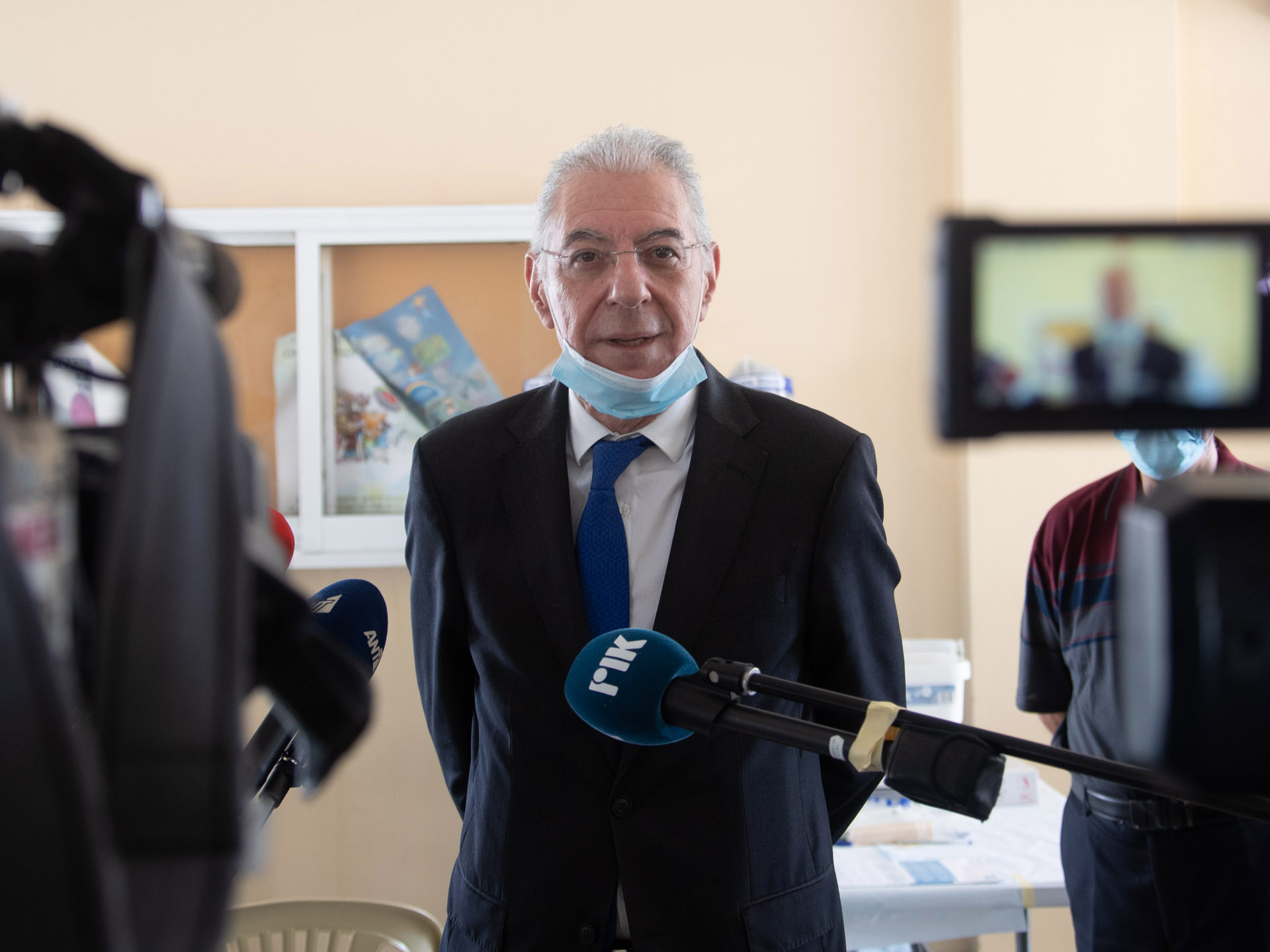 Υπουργός Παιδείας: «Είναι χρήσιμο να ξέρουμε τι συμβαίνει» (ΒΙΝΤΕΟ)