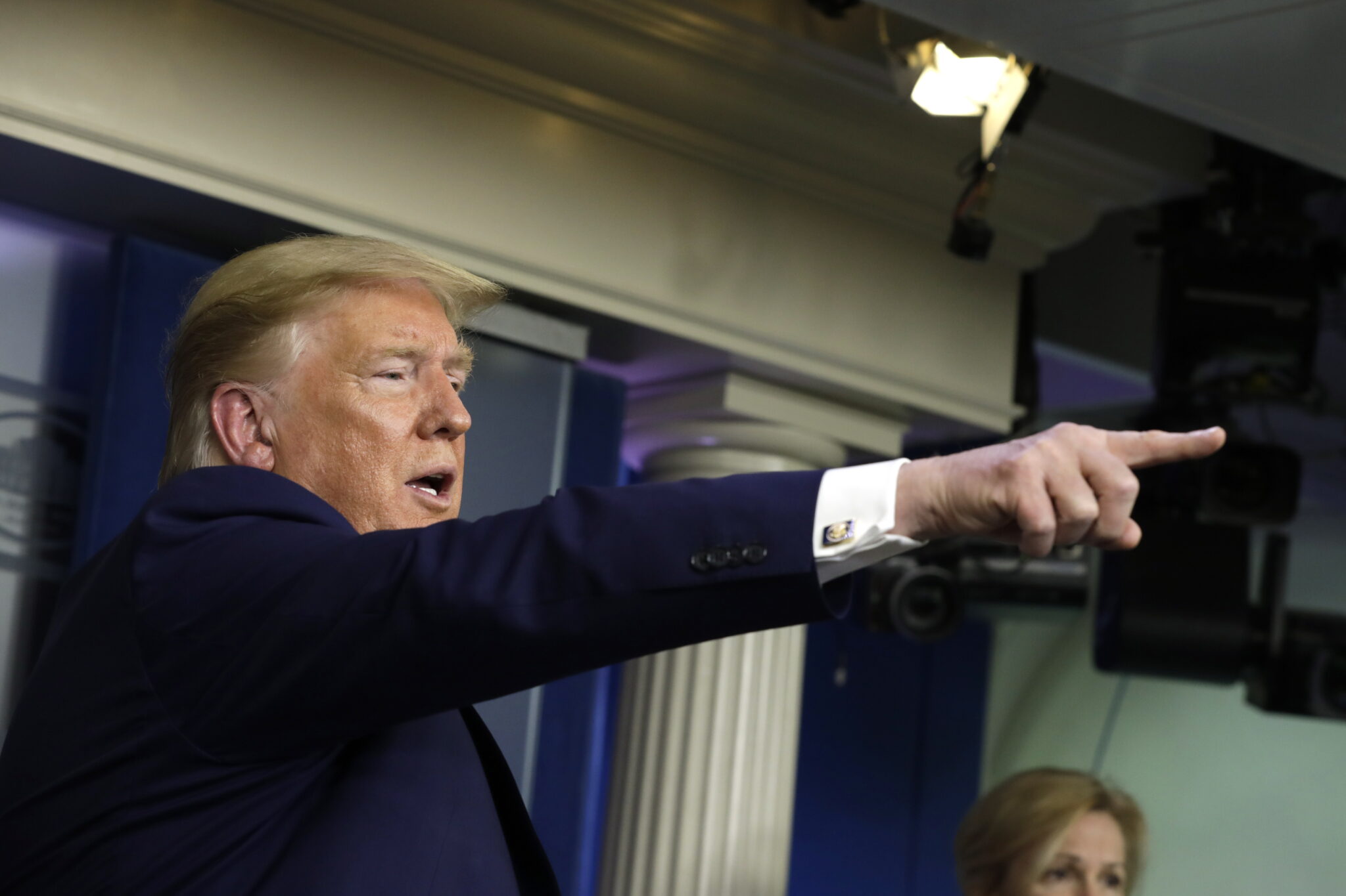 Τραμπ για κρίση κορωνοϊού: «Χειρότερη από κάθε άλλη επίθεση»