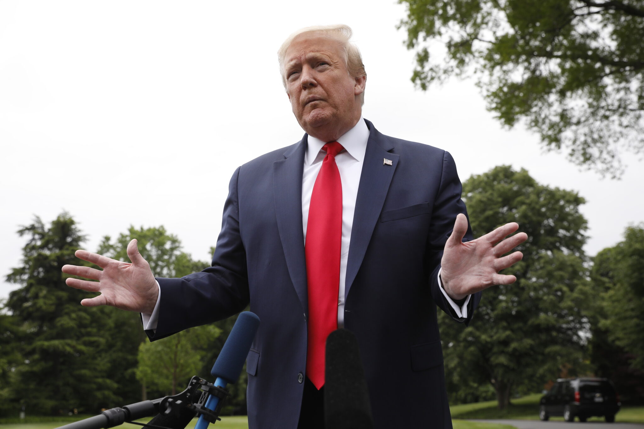 Τραμπ: Δεν φοράω μάσκα για να μην δώσω ικανοποίηση στους δημοσιογράφους