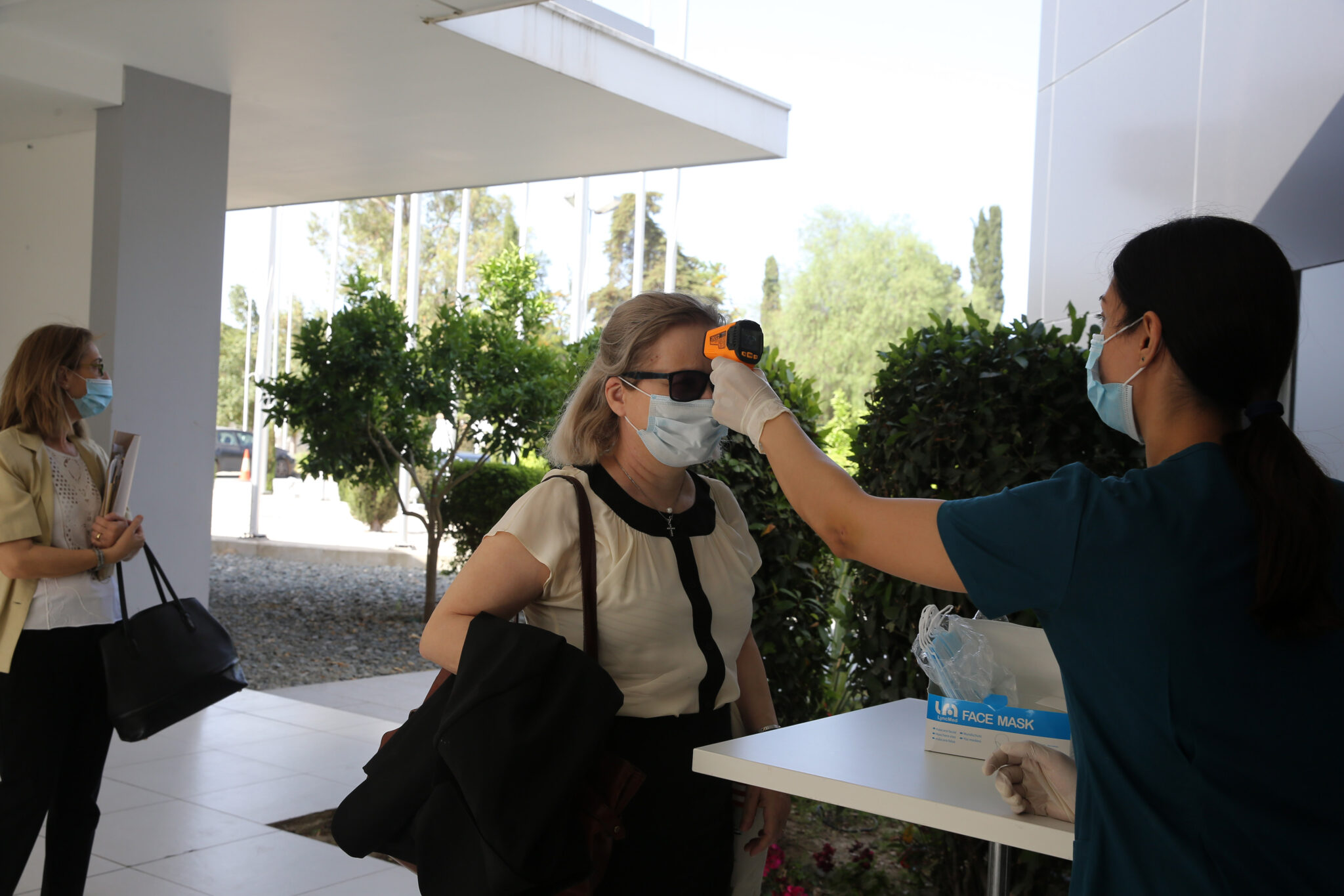 LIVE: Πρόσω ολοταχώς για την τρίτη φάση άρσης των περιοριστικών μέτρων