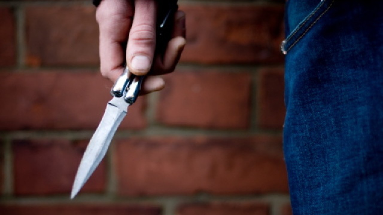 Πρώτα της ζήτησε φαγητό και μετά την βίασε υπό την απειλή μαχαιριού