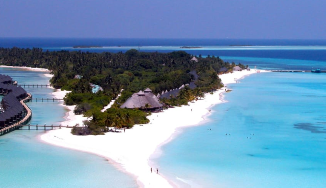 Εκατοντάδες τουρίστες εγκλωβίστηκαν στις Μαλδίβες λόγω κορωνοϊού