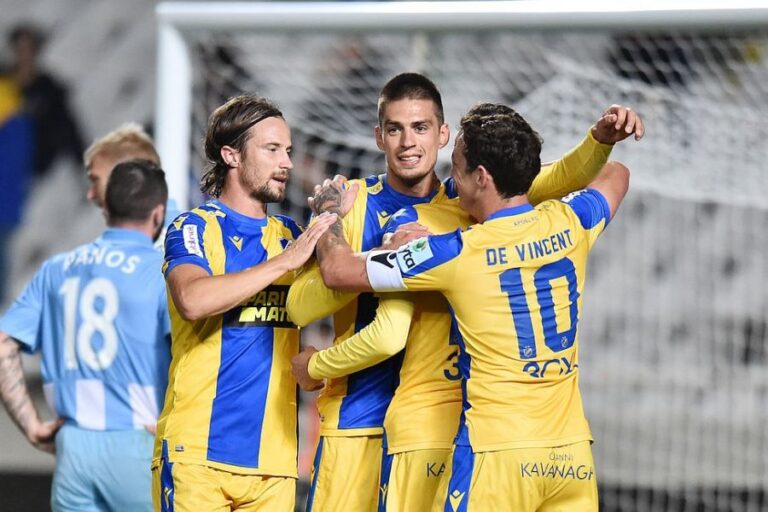 Τα τρία… ζόρια στον ΑΠΟΕΛ