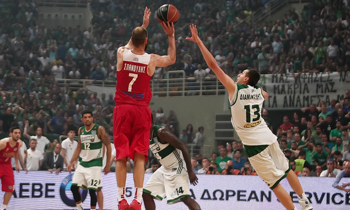 Σαν σήμερα: Το τρίποντο τίτλου του Σπανούλη στο «αντίο» του Διαμαντίδη (ΒΙΝΤΕΟ)