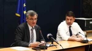 Μόλις 6 νέα κρούσματα και 2 θάνατοι στην Ελλάδα το τελευταίο εικοσιτετράωρο